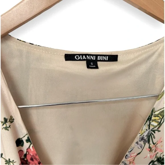 Gianni Bini | Floral Pattern Maxi Wrap Dress | Size Small | Nude/Pink | $60 - Picture 4 of 11